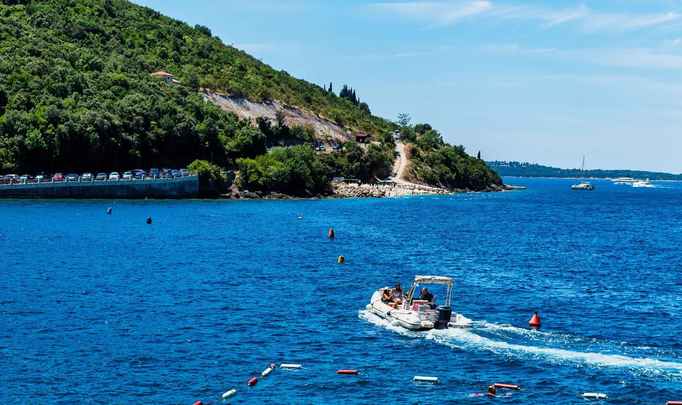 Privacy at Forte Rose – tranquil sea view